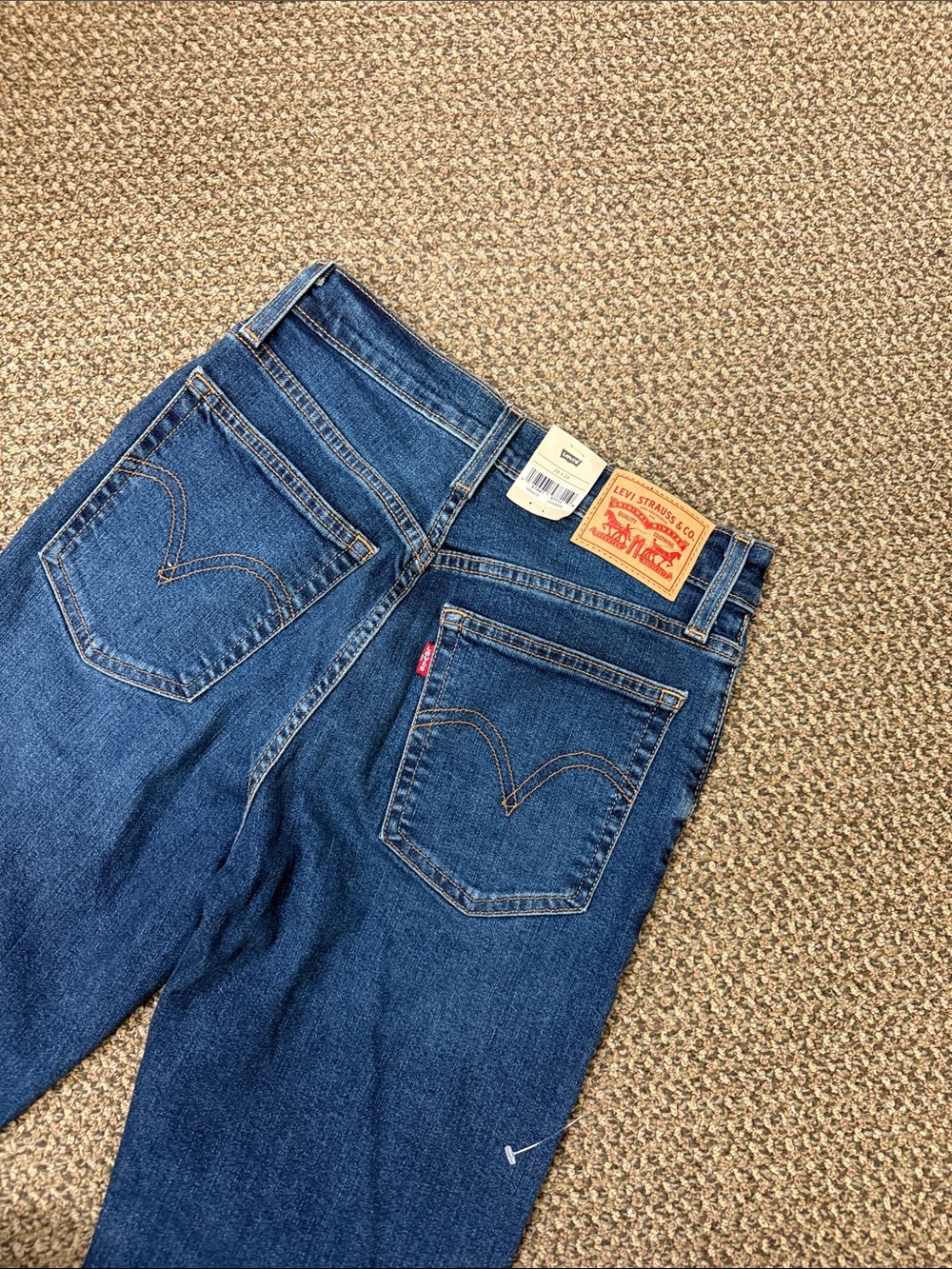 Levi's‎ Wedgie Straight jeans in a medium blue wash  Sz 26/28 NWT - Picture 8 of 8